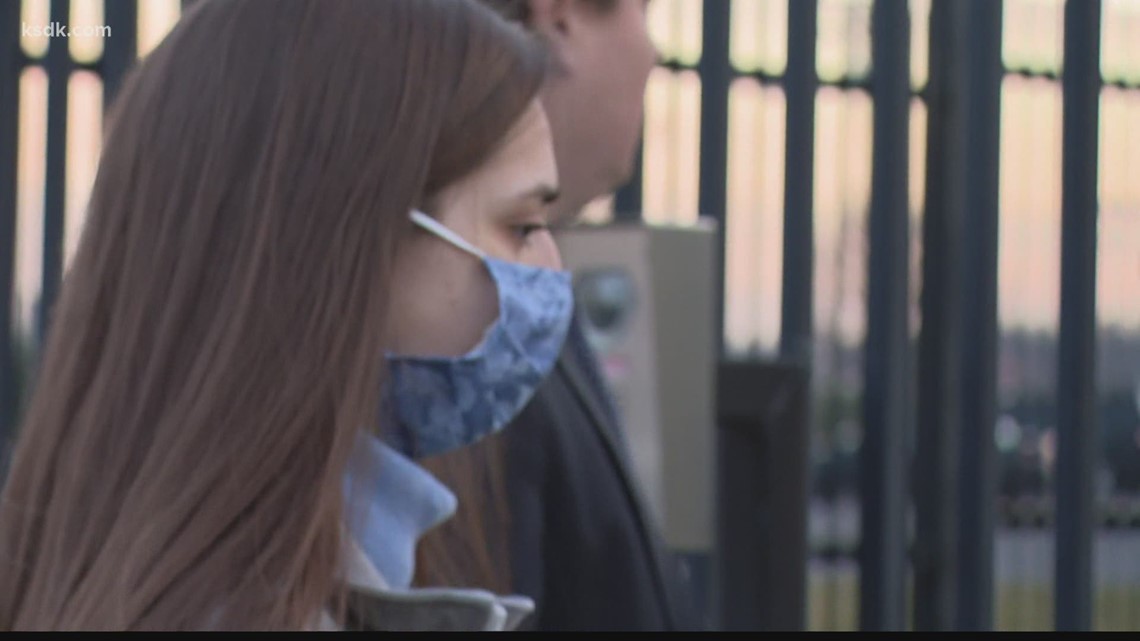 Sullivan woman charged with Capitol riot appears in court | ksdk.com