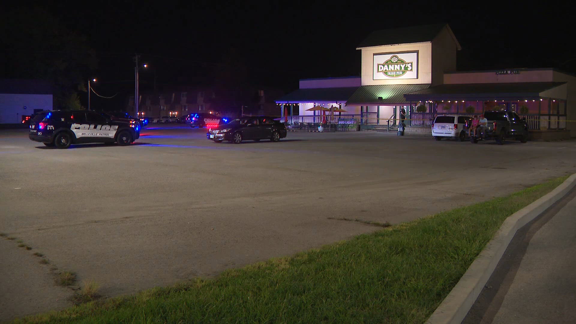 Off-duty officer involved in Belleville triple shooting | ksdk.com