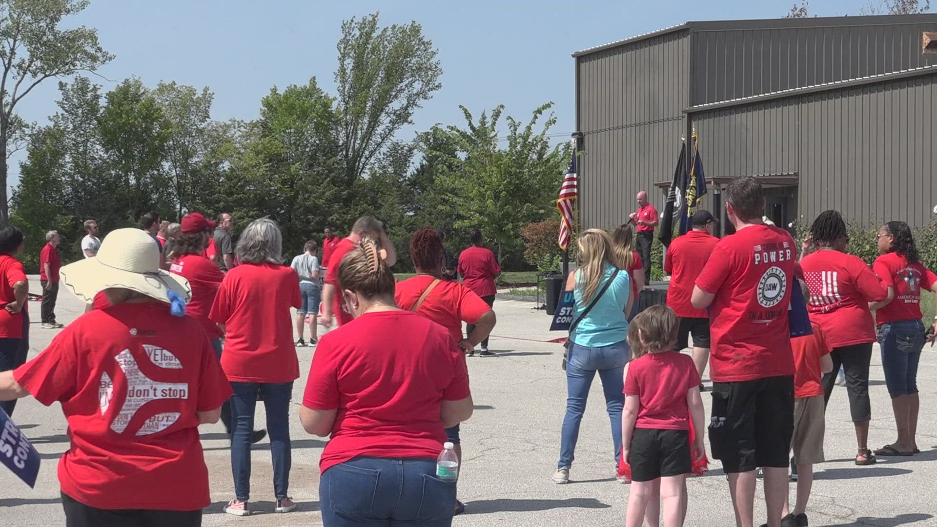 United Auto Workers Local 2250 is threatening to strike this week. GM workers in Wentzville want to see better pay and benefits in contract negotiations.