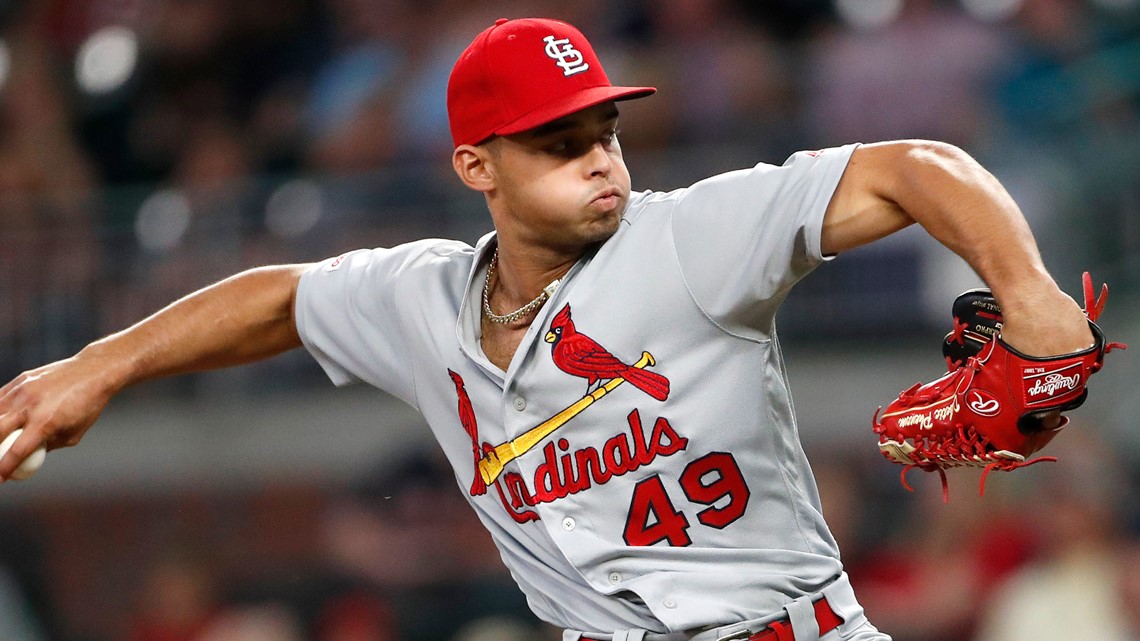 Cardinals reliever Hicks opts out of playing; has diabetes