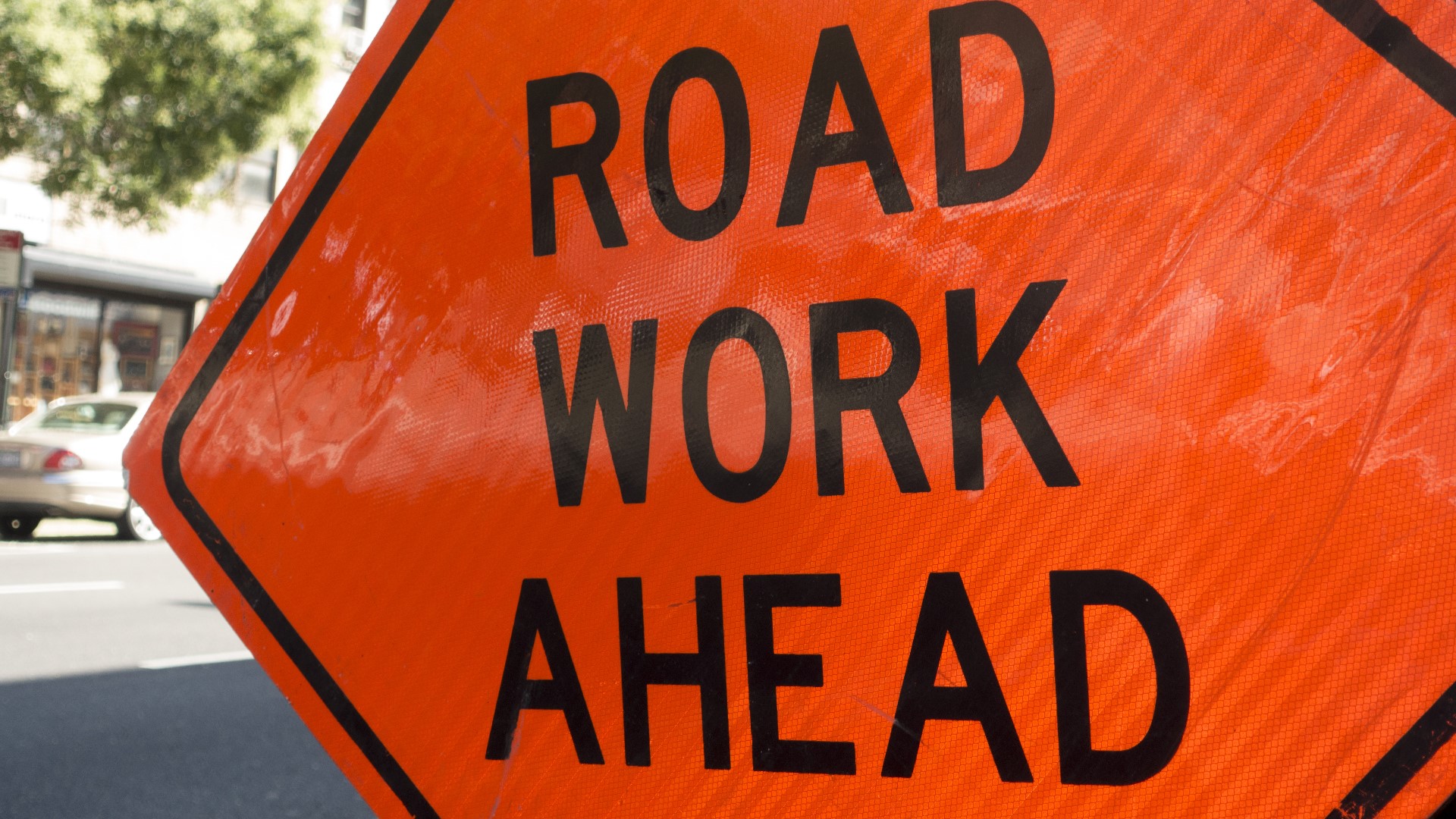 St. Charles drivers could experience longer commutes this week as MoDOT closes lanes on two major interstates. It's in preparation to widen I-70 to three lanes.