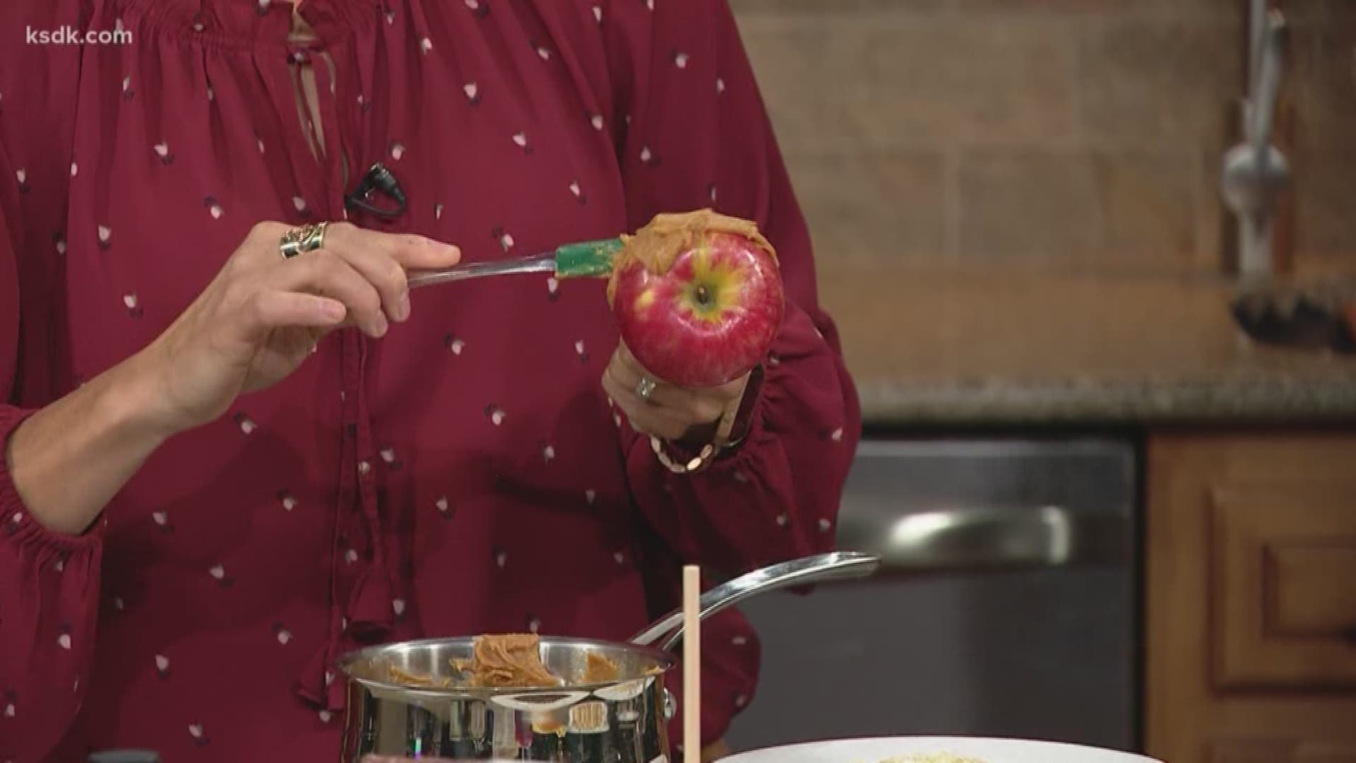 STL Veg Girl Caryn Dugan puts a nutritious twist on the traditional candy apple.