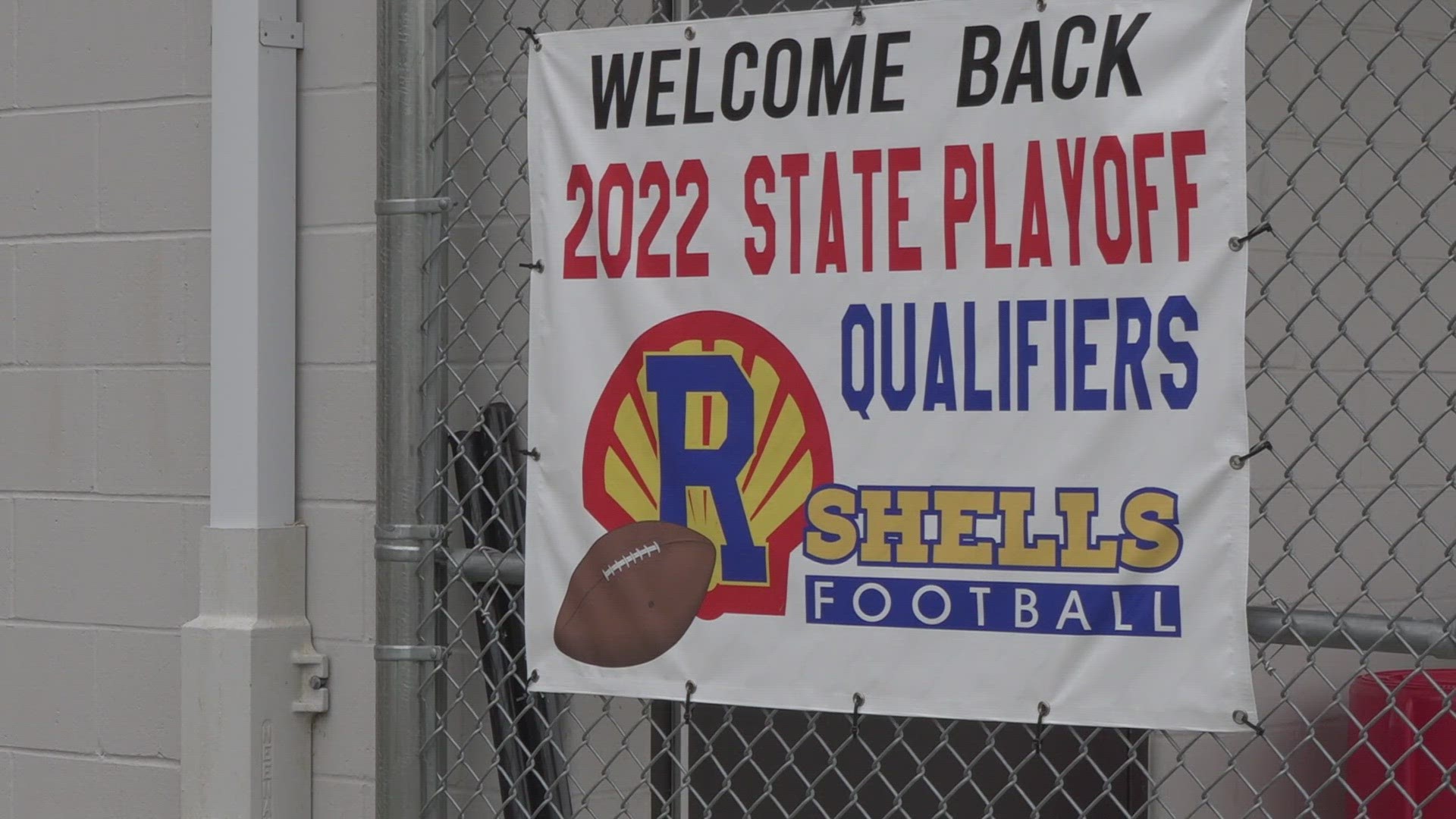 Roxana High School is not known as a football powerhouse. But right now... nobody wants to play them.