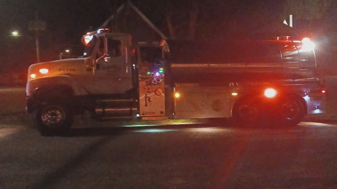 Teens lauded for racing towards a Washington County fire and alerting residents | ksdk.com