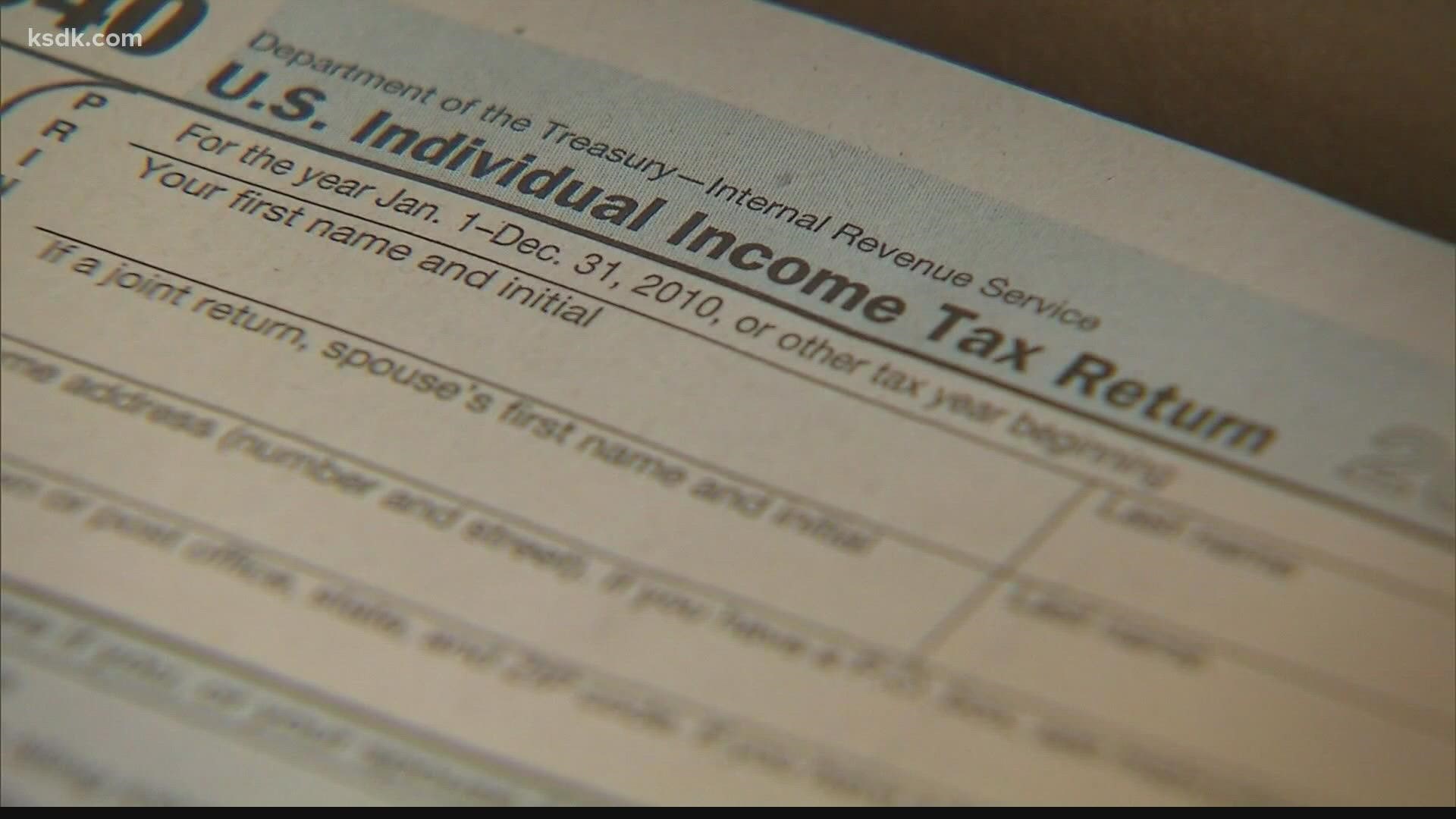 Students at Southern Illinois University Carbondale plan to offer free income tax assistance to low- and moderate-income community members.