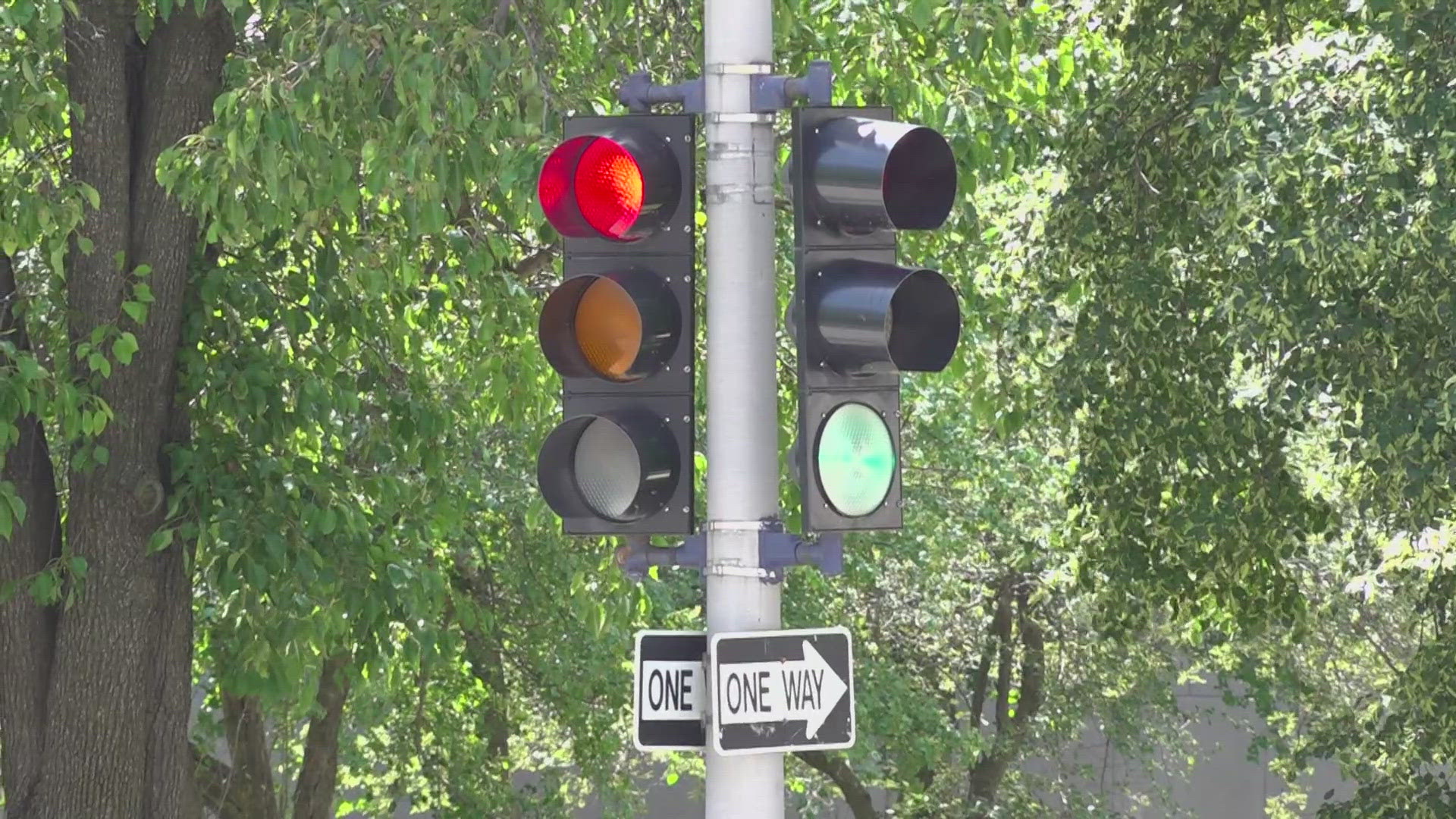 What's the science behind traffic signal timing? We went to traffic signal programmers in St. Louis and St. Louis County to find out.