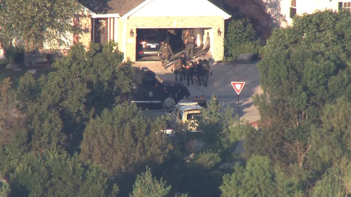 Armed person barricaded in standoff at O’Fallon, Missouri home