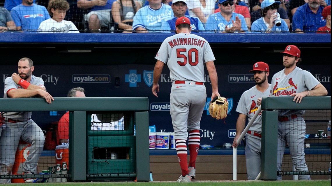 Royals have “shown interest” in starting pitcher Adam Wainwright