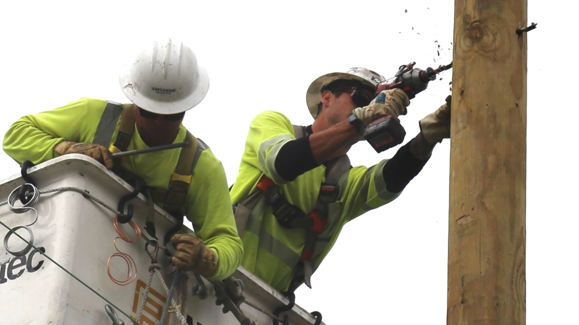 Ameren sends more than 100 emergency line workers to Heleneravaged