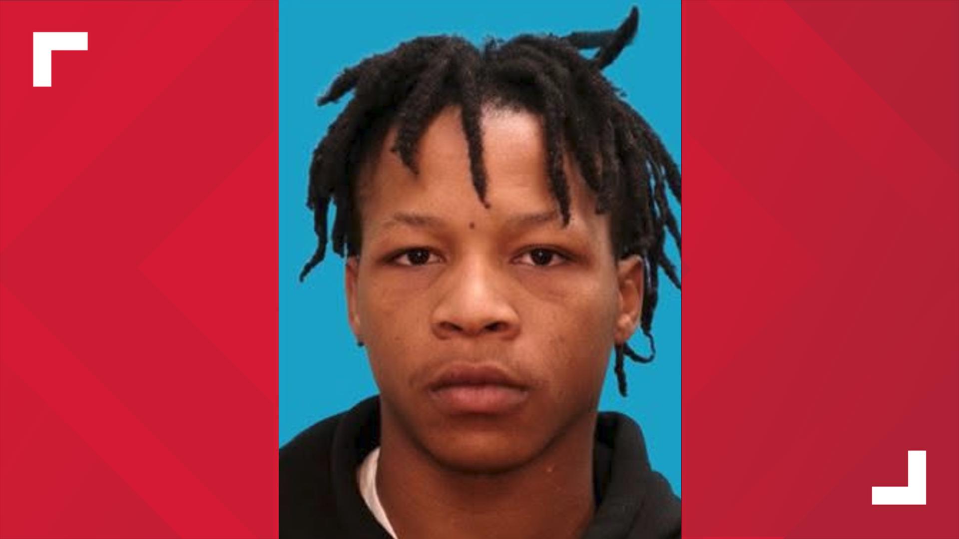 Maryland Heights police search for possibly armed suspect, urge residents to stay indoors