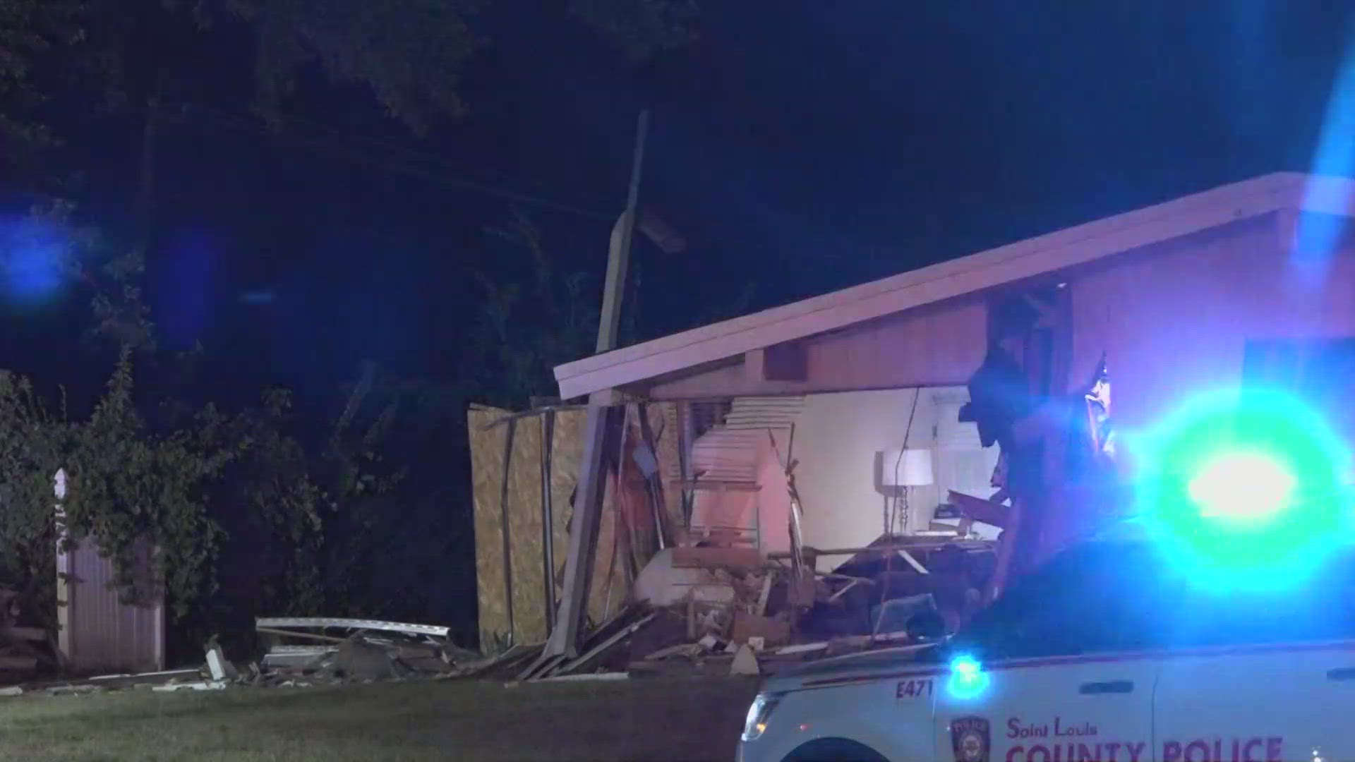Driver arrested for DWI after crashing into 2 homes in St. Louis County ...
