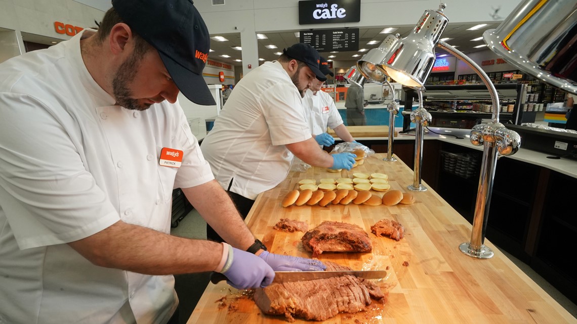 Wally's opens Fenton location