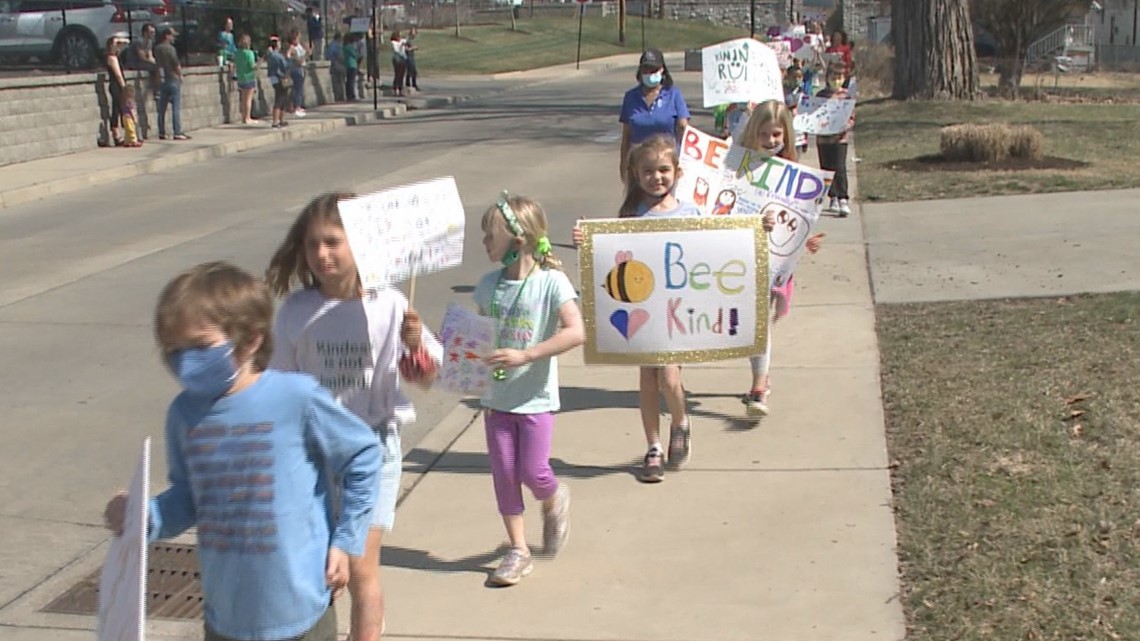 Children in St. Louis march for kindness - Vimarsana News