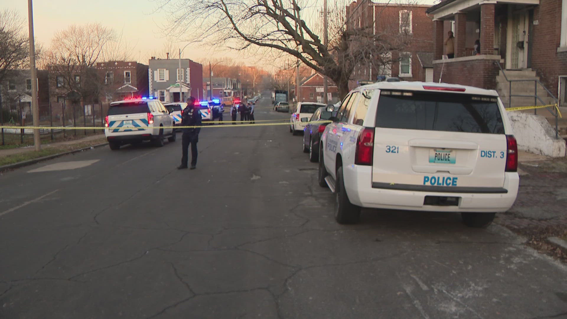 Bus driver calls in shooting in south St. Louis | ksdk.com