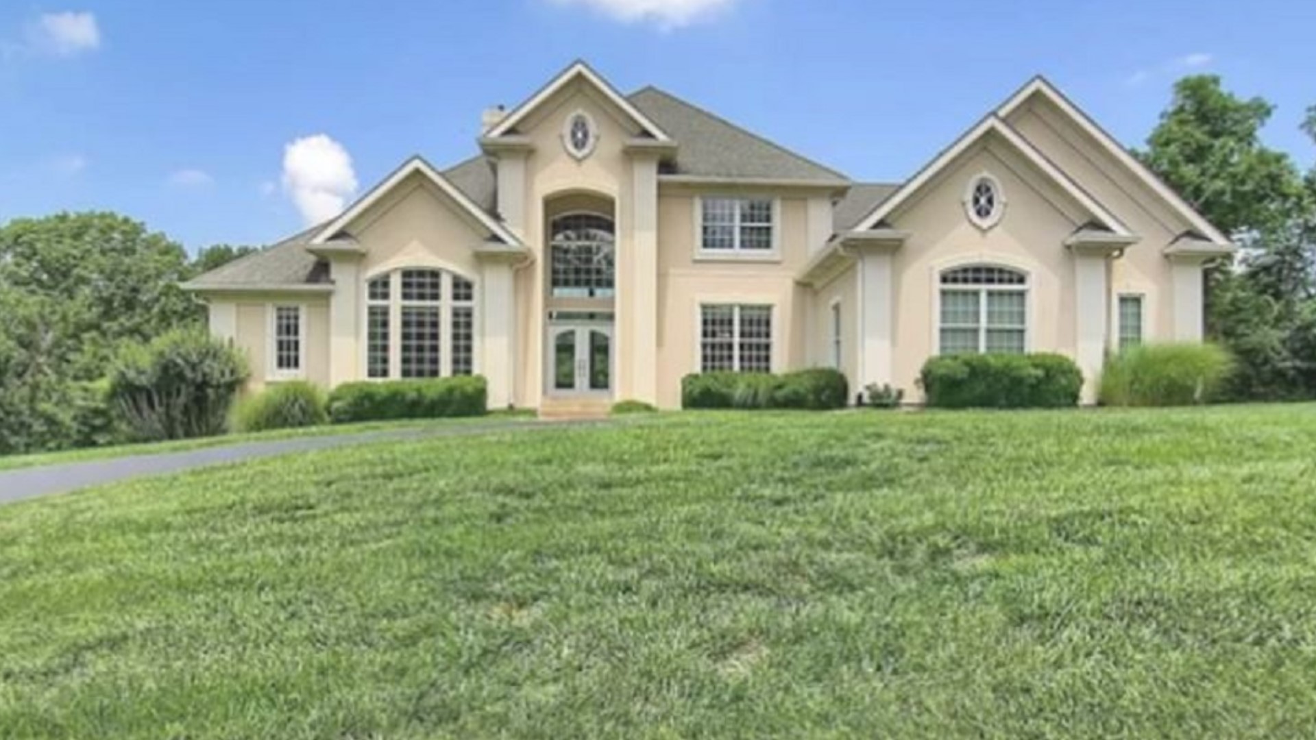 St. Louis real estate market What 1 million gets you