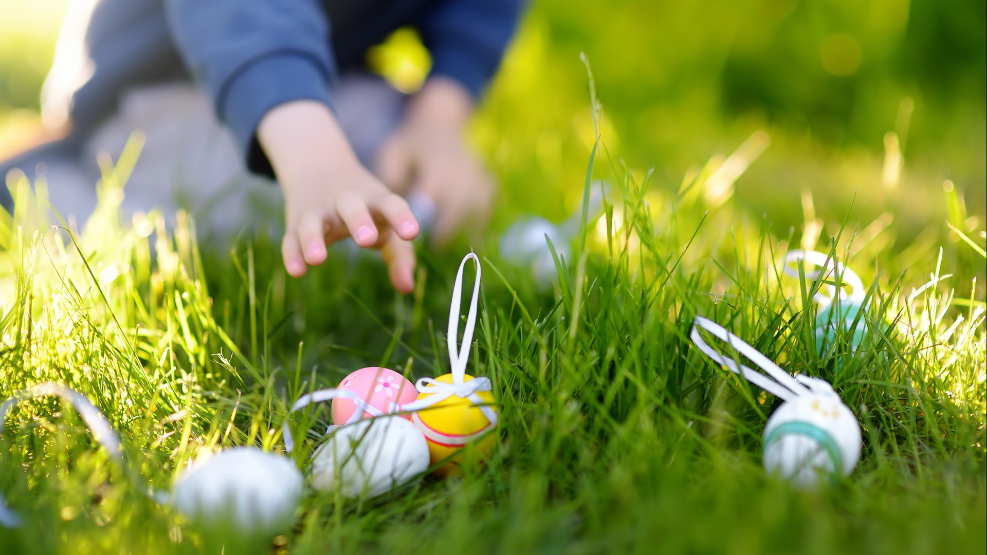 There are a lot of egg-citing events happening in St. Louis this weekend. From egg hunts to brunch, here's how the city is celebrating Easter.