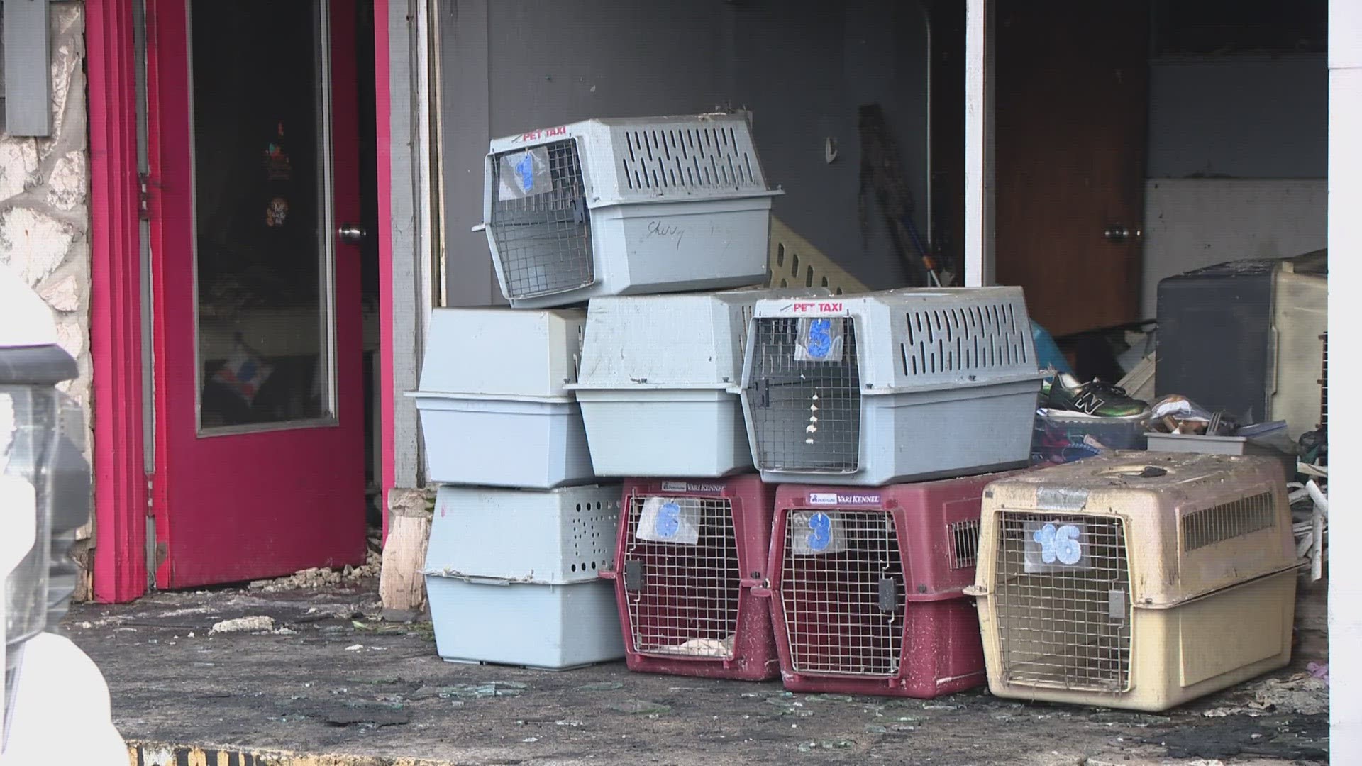 Crews with the Granite City Illinois Fire Department are investigating a fire that damaged businesses and evacuated an apartment building. Here are the details.