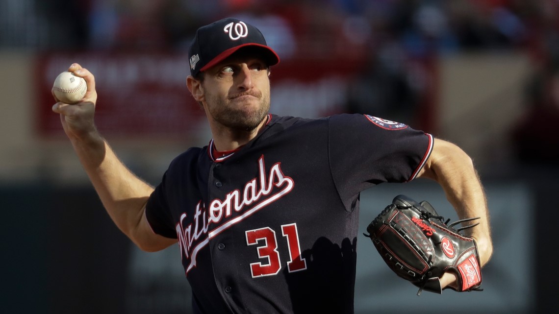 Why are Max Scherzer's eyes two colors?
