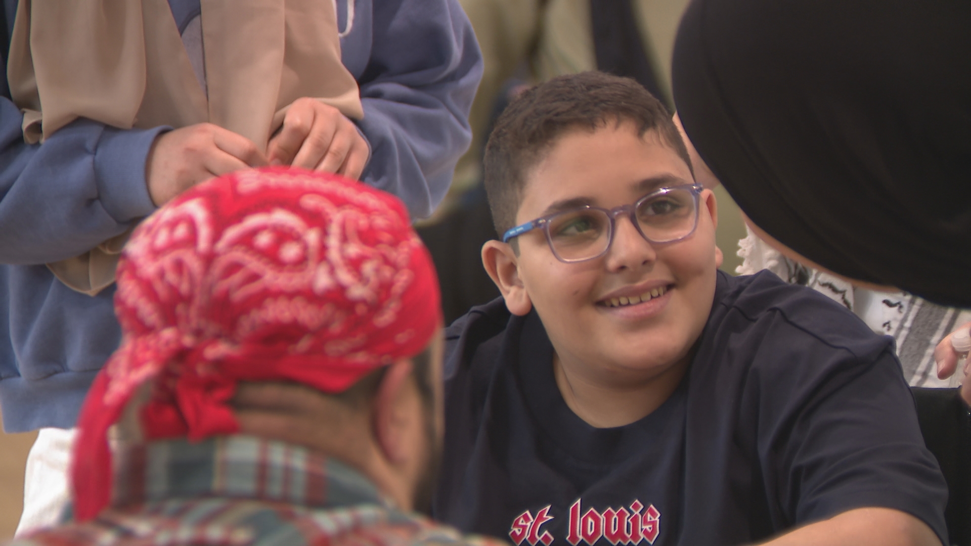 Hadi Zaqout lost his leg in an Israeli missile strike in November. He experienced his first American trivia night Saturday to benefit the nonprofit HEAL Palestine.
