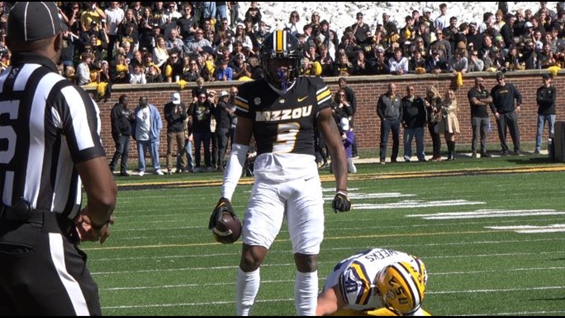 Extended highlights of LSU's 49-39 victory over the Missouri Tigers at Faurot Field in Columbia, Missouri on Oct. 7, 2023.