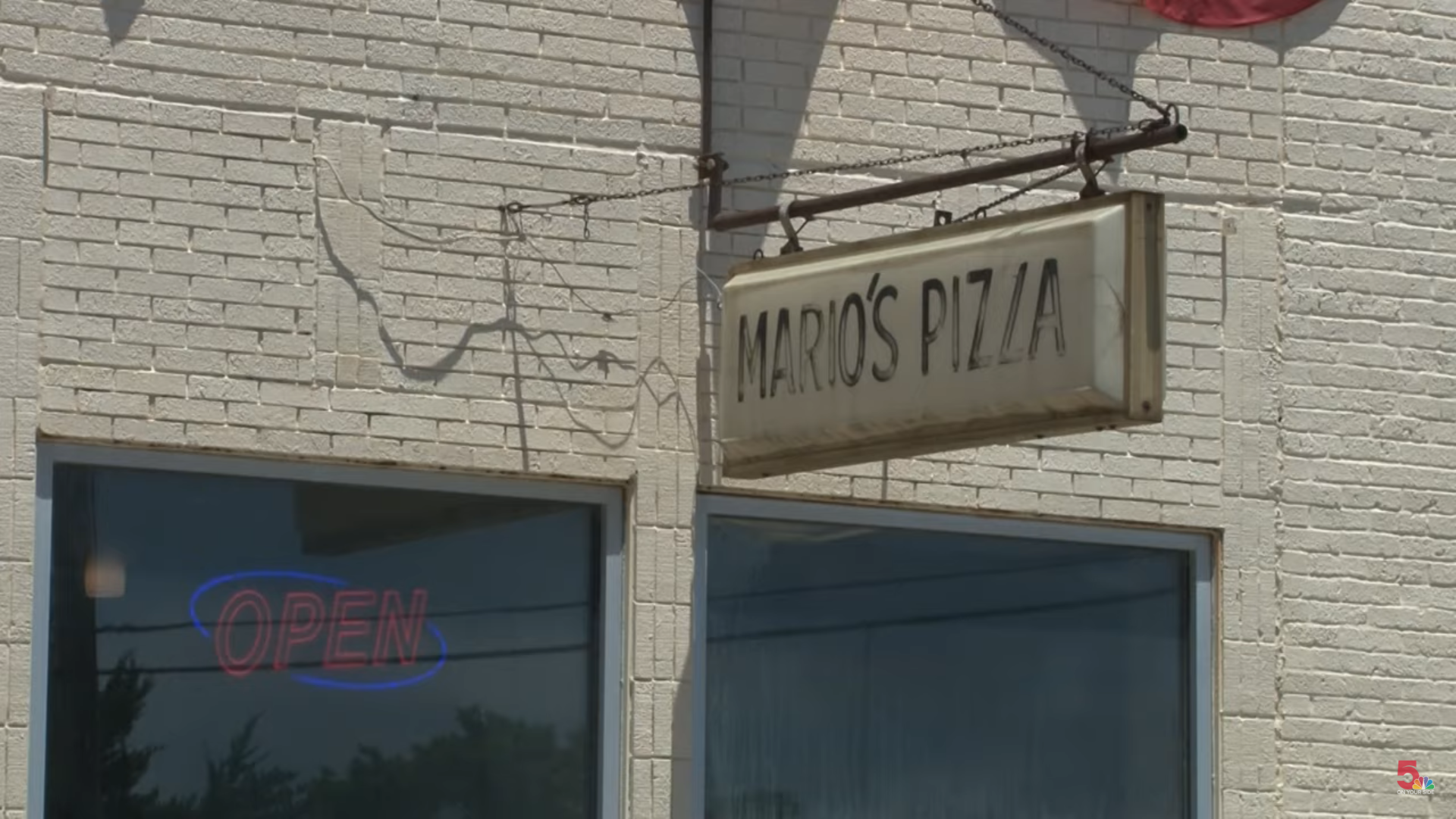 Frank Cusumano stopped by Mario's Pizza in Greenville, Illinois.