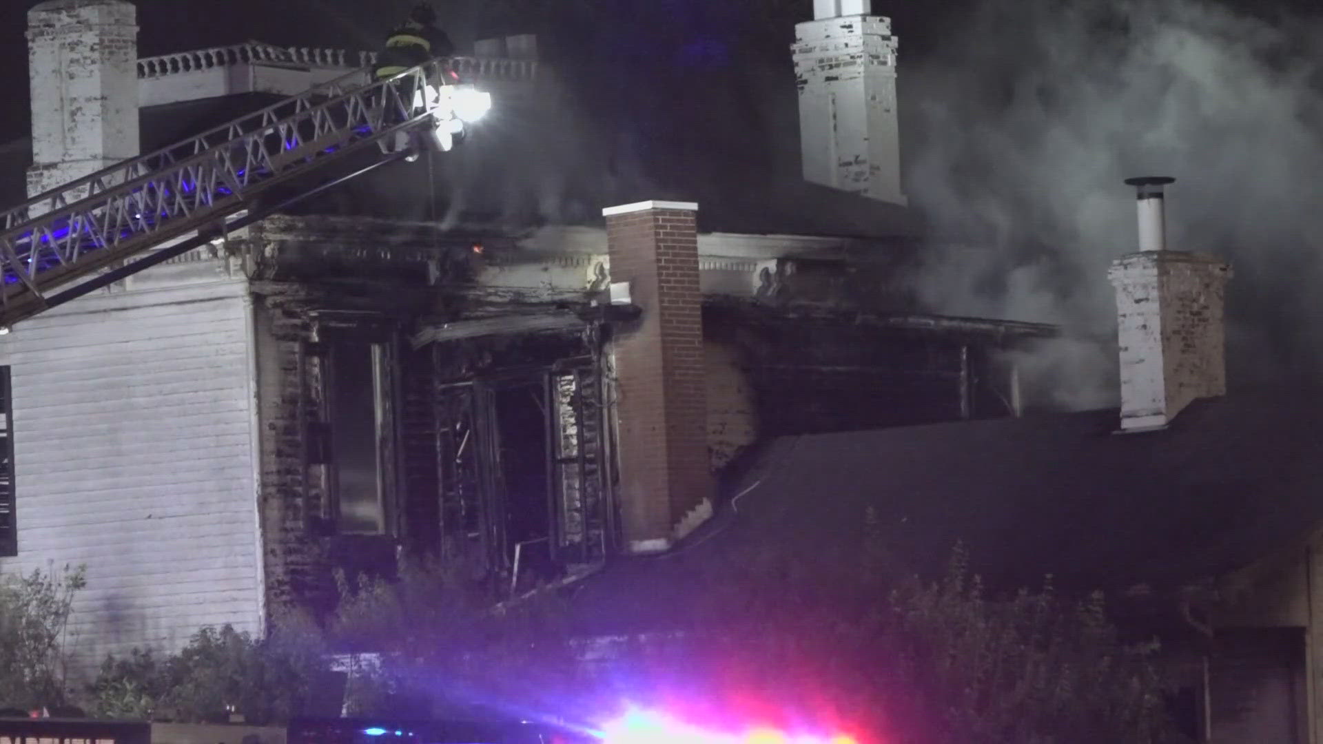 A fire overnight damaged the historic Lyle Mansion in Carondelet Park. Built in 1842, it’s considered one of St. Louis’ oldest surviving frame buildings.
