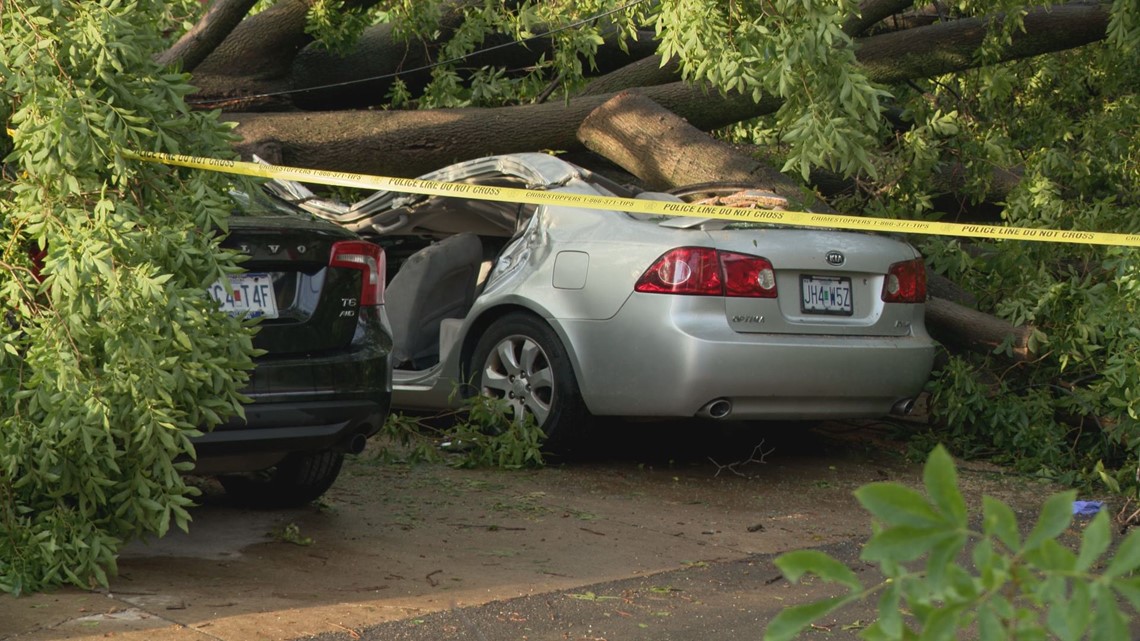 911 dispatchers flooded with calls during severe storms - Vimarsana News