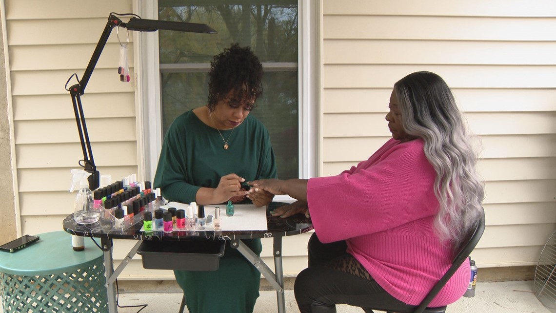 St. Louis woman creates, sells toxic free nail polish | 0