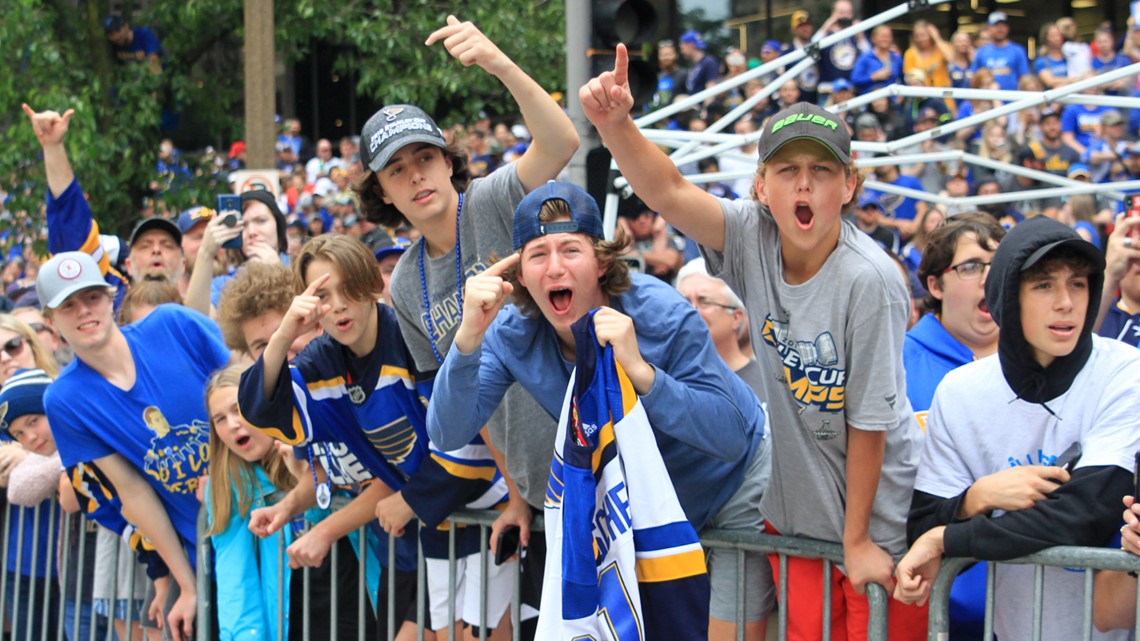 St. Louis Blues enjoy long-awaited Stanley Cup parade