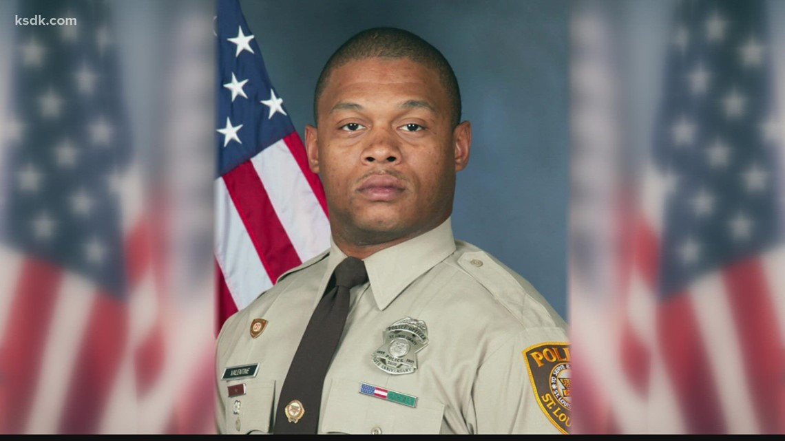 St. Louis County police officer dies after head-on crash | ksdk.com