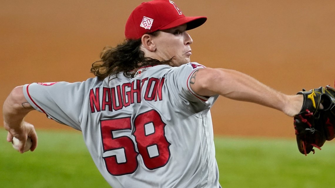 St. Louis Cardinals claim pitcher Packy Naughton off waivers