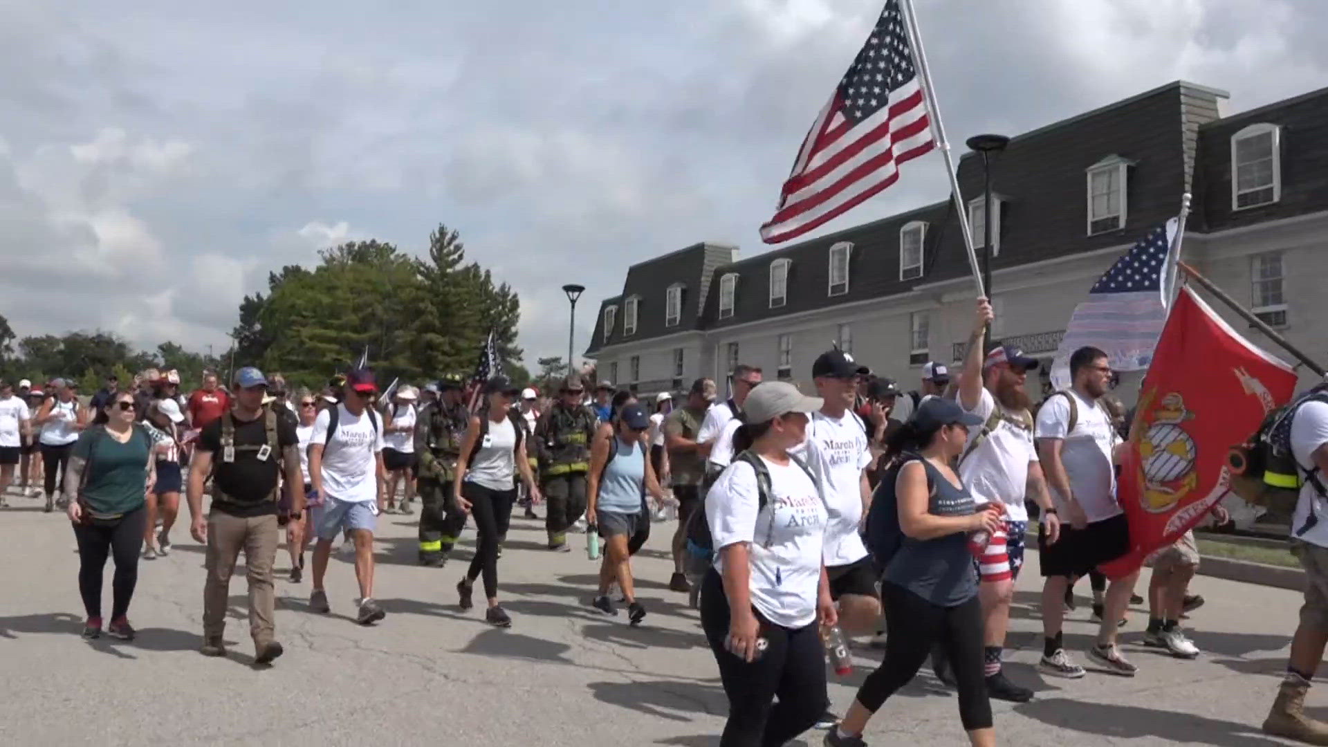 Course Correc March to the Arch course ran 21 miles as hundreds walked to remember ...