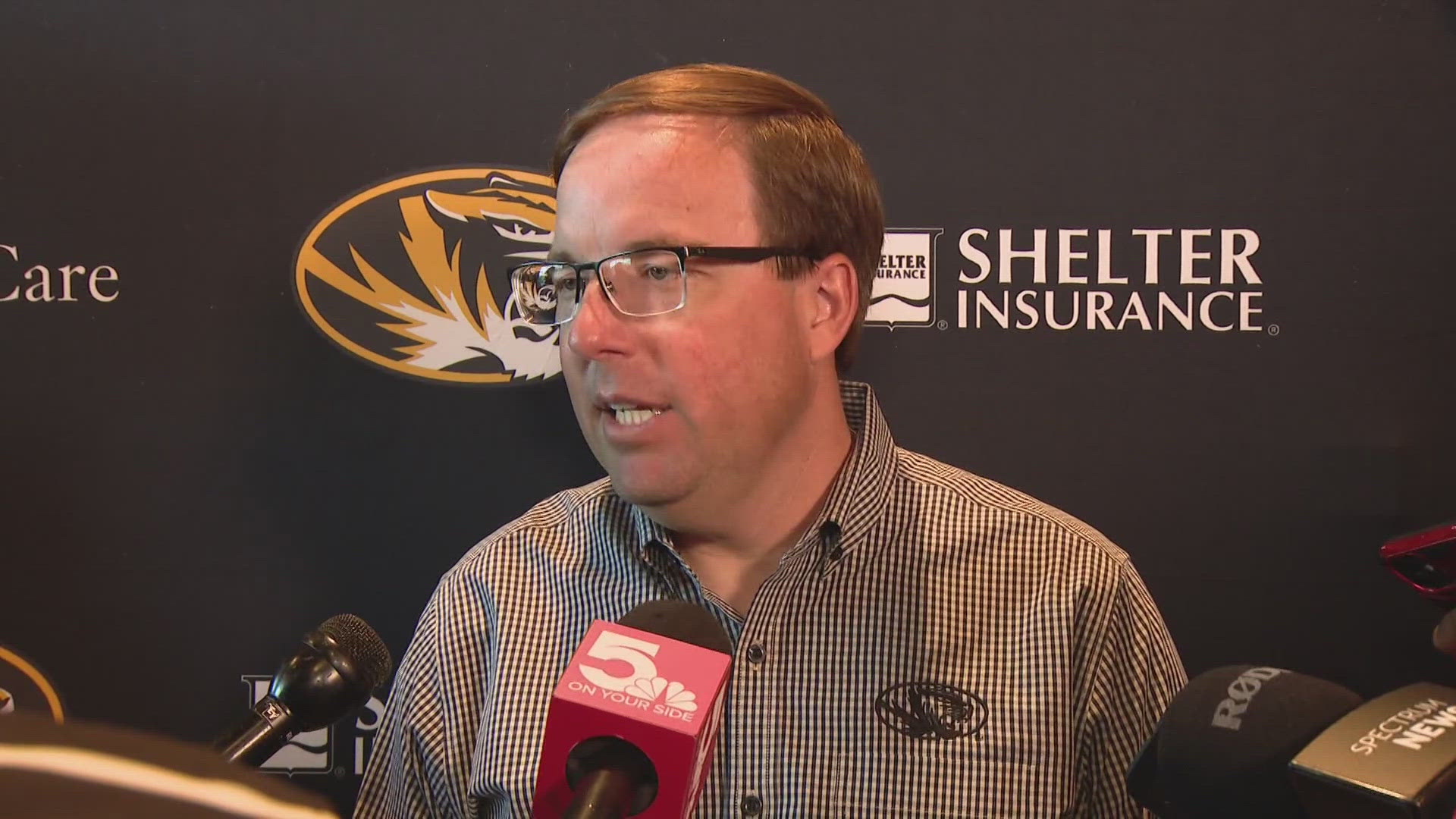 Over 700 Tiger fans were on hand to celebrate Mizzou sports at Chicken N Pickle in St. Charles. Mzzou's basketball and football head coaches were in attendance.