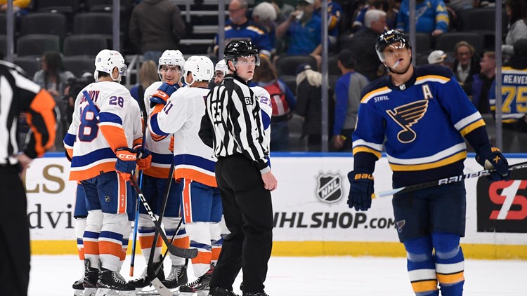 Lee, Nelson lead surging Islanders to 5-2 win over Blues