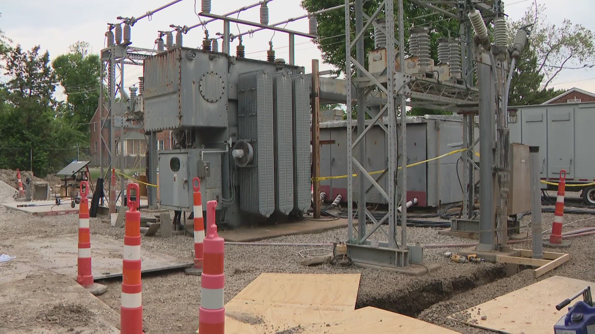 Ameren is working hard to keep the lights on for thousands in St. Louis County. Crews are making upgrades to a University City substation damaged by flooding.