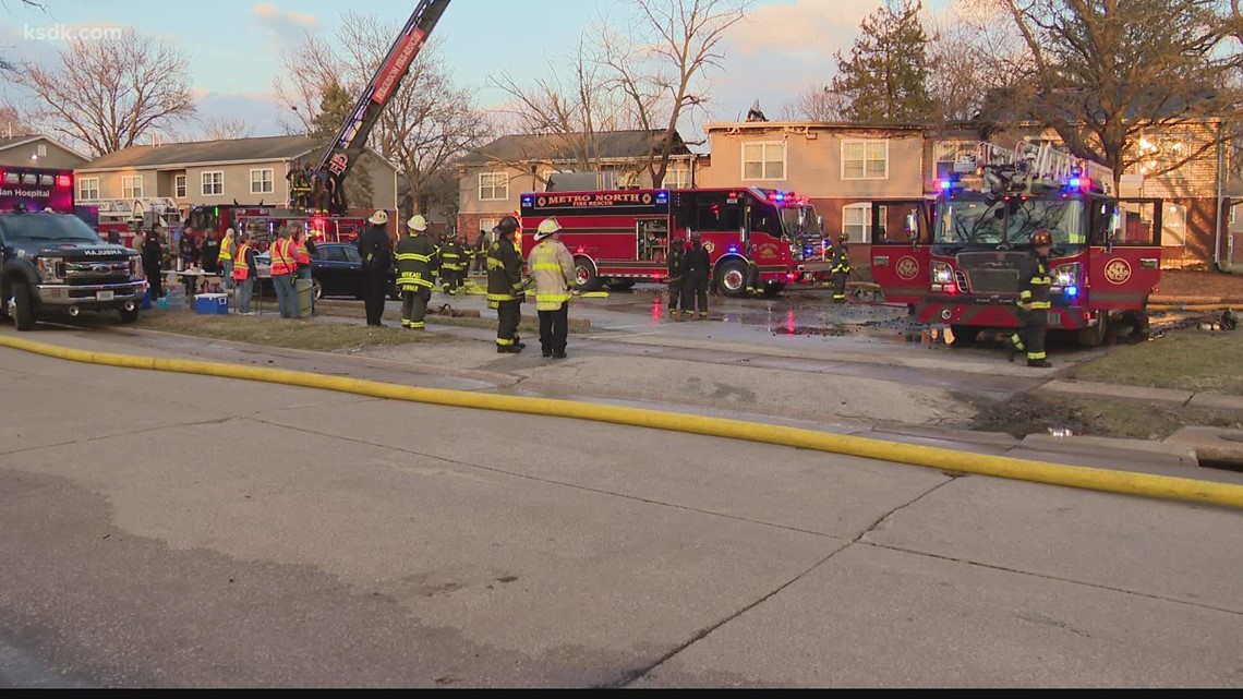 St. Louis firefighter among those displaced by apartment fire