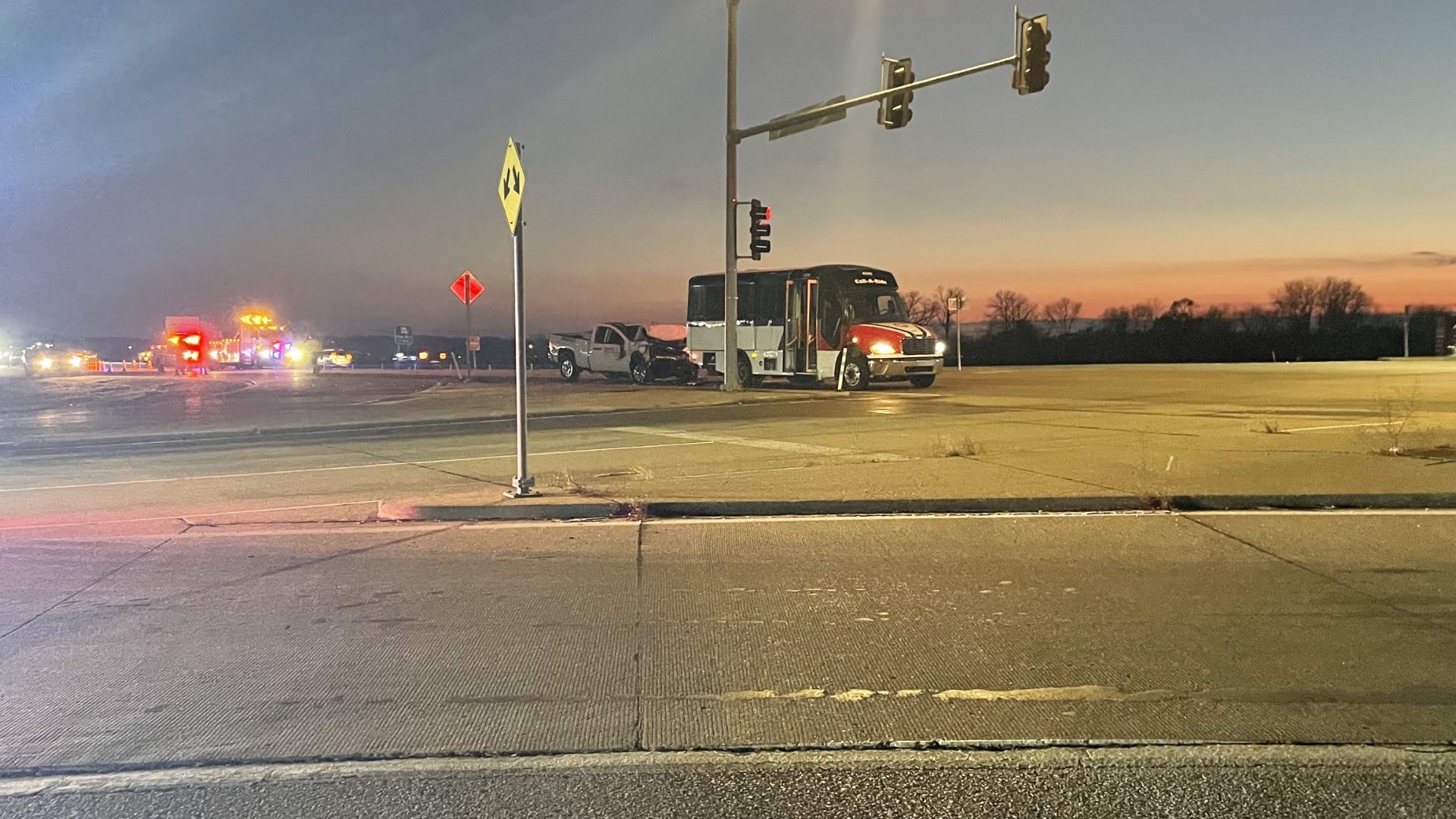 1 Dead In Maryland Heights Crash Involving Metro Call A Ride Van Ksdk 1-dead-in-maryland-heights-crash-involving-metro-call-a-ride-van-ksdk