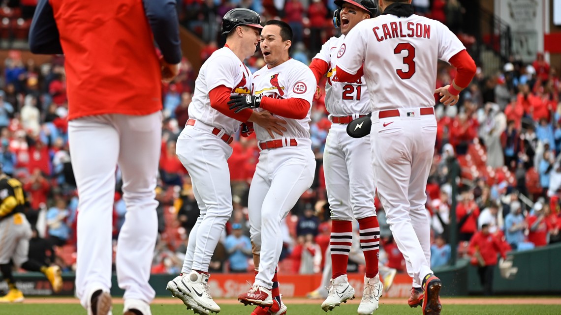 Edman hits walkoff single in 10th as Cards edge Pirates, 5-4