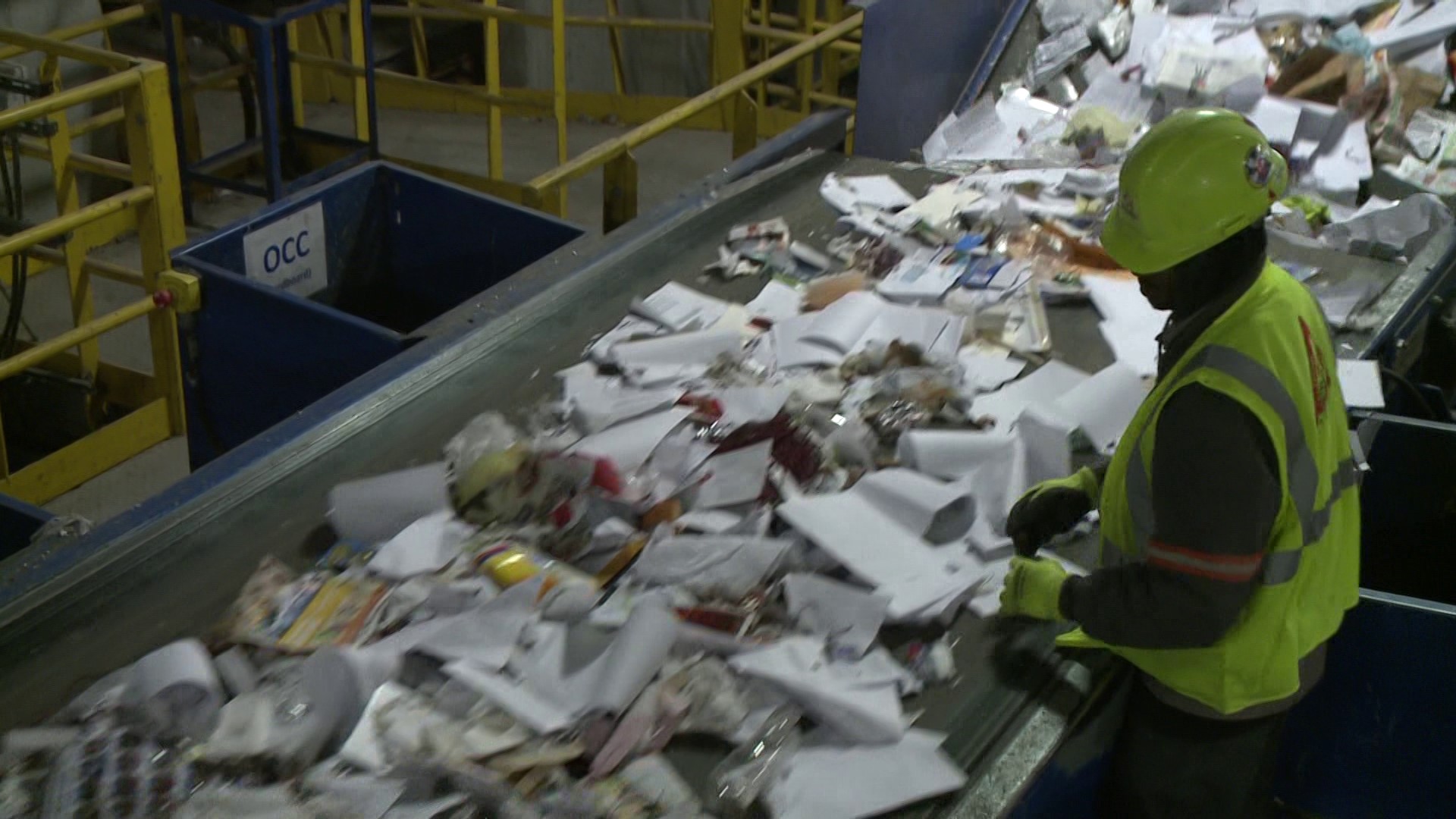 An I-Team investigation reveals just around 30% of the City of St. Louis’ alley recycling bins end up recycled. City officials explained why.