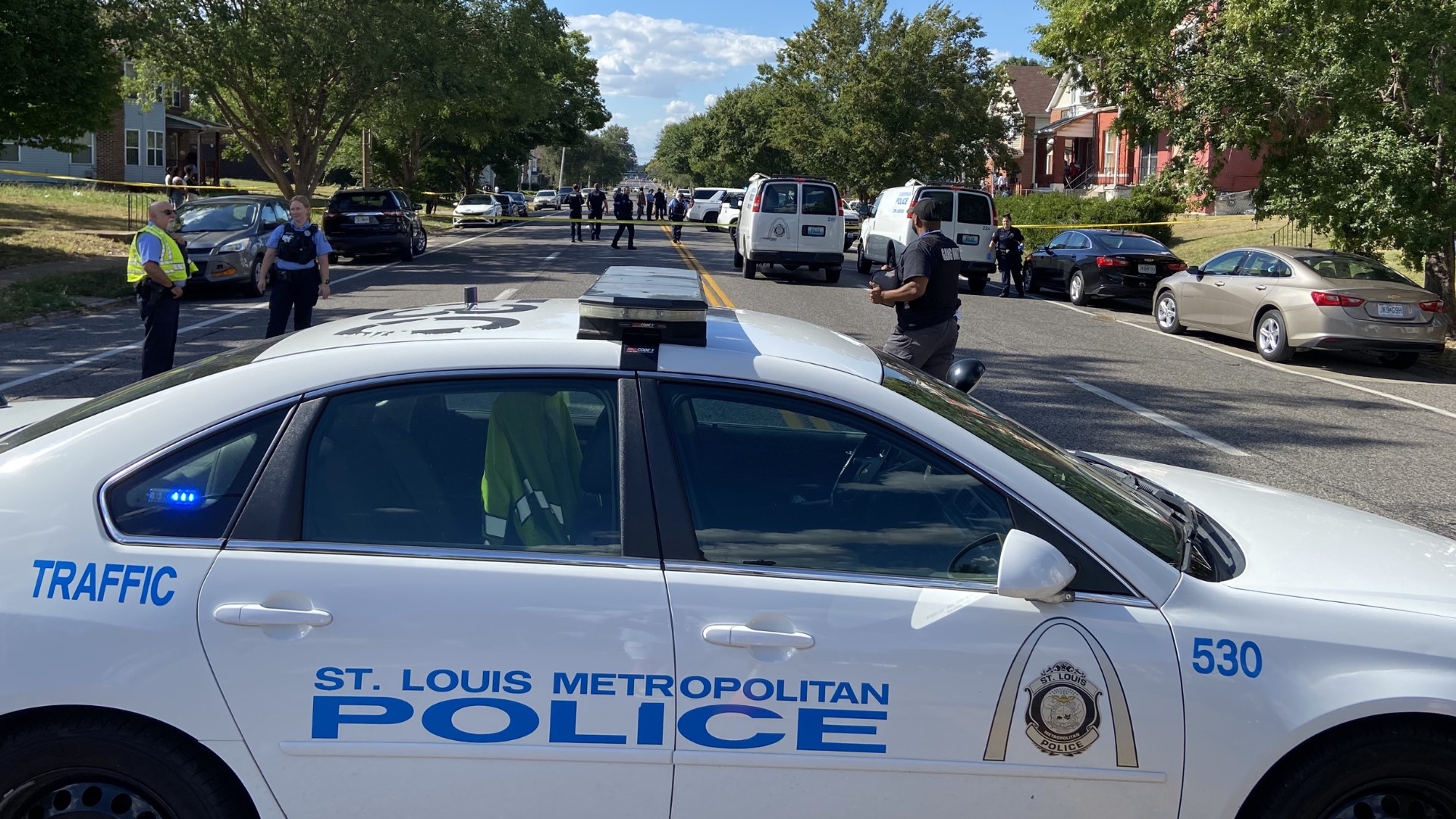 Man found fatally shot inside a car in St. Louis | ksdk.com