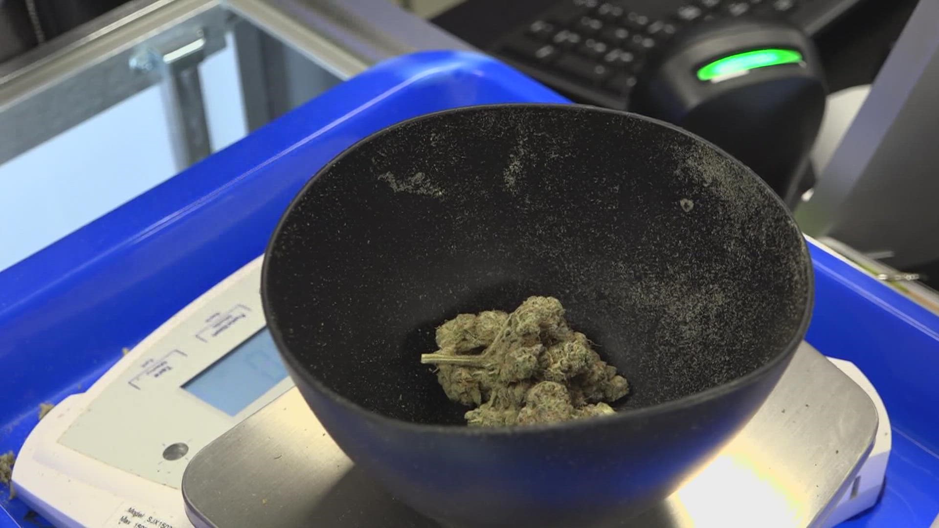 Missourians can now carry and use up to 3 ounces of marijuana under article 14. Marijuana will still be illegal on school campuses and some locations.