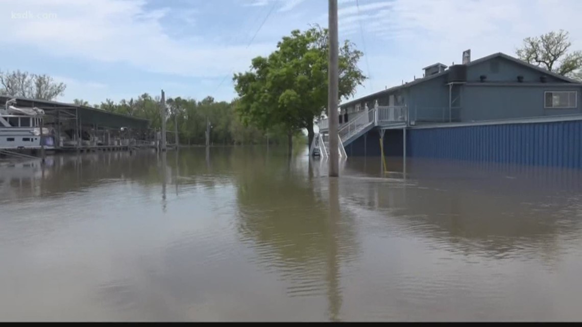 'It doesn’t have any income' | Flooding causes St. Charles restaurant ...