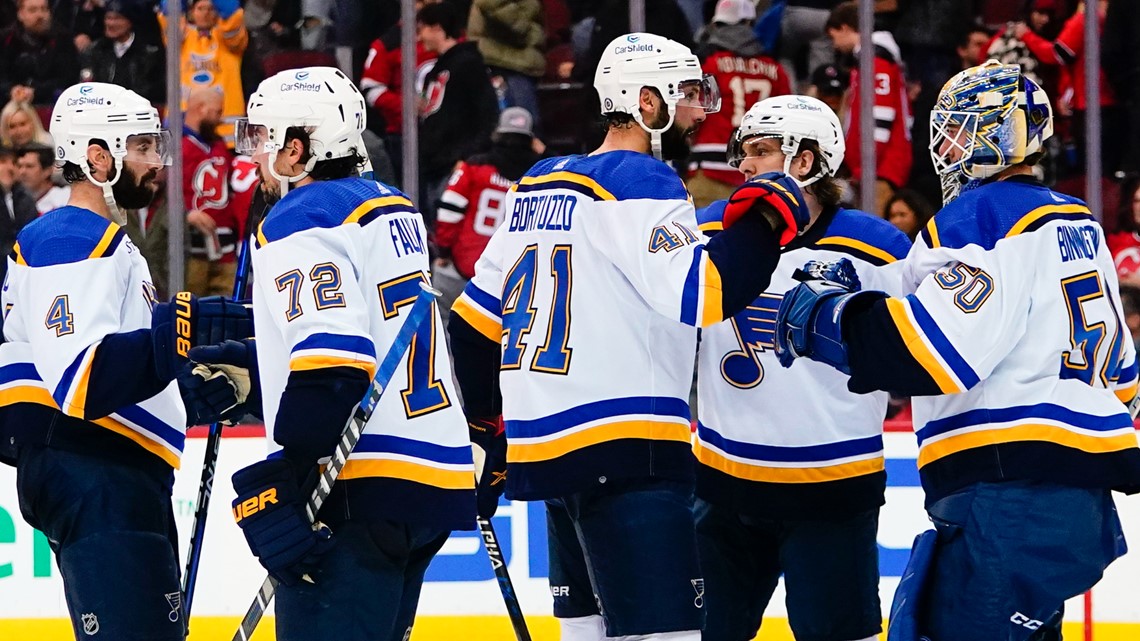 devils hockey game tonight