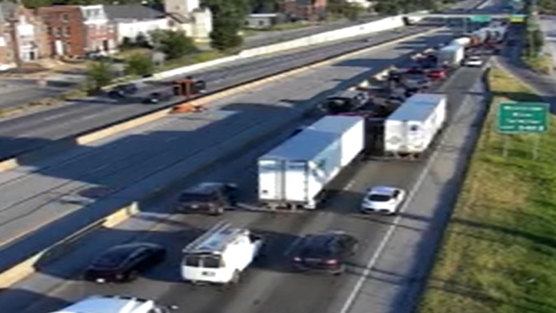 Crash shuts down all I-70 westbound lanes on Monday morning