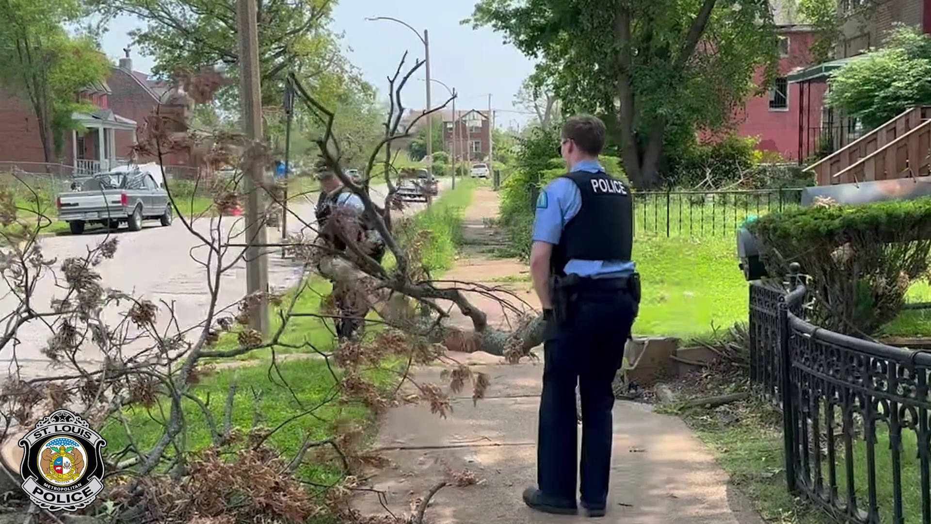 St. Louis tornado: Police release tornado response bodycam video | ksdk.com