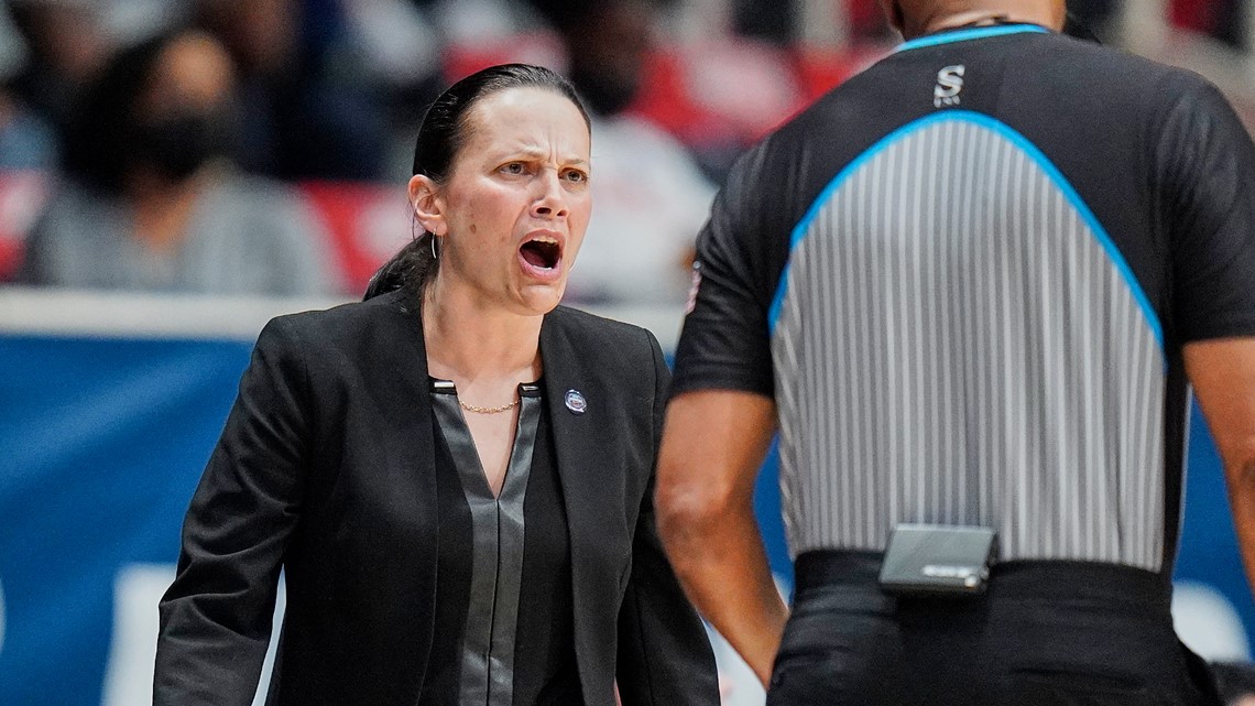 SLU fires Women's Basketball coach Lisa Stone