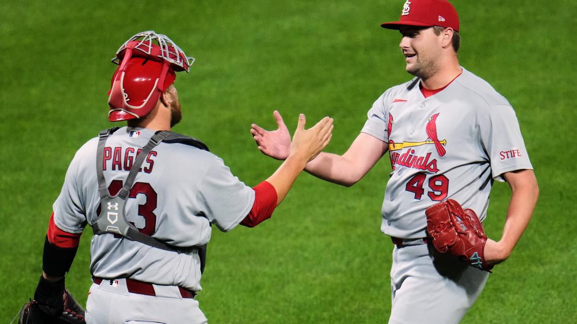 Cardinals snap skid with back-to-back wins, beat Pirates 11-7 | ksdk.com