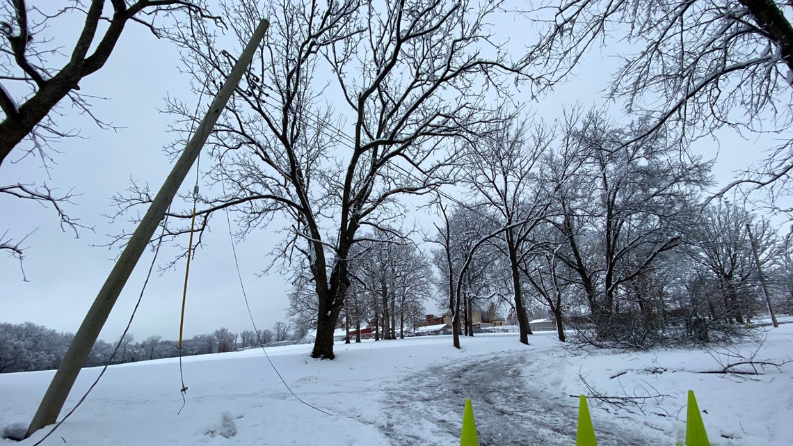 Farmington County gets hit by heavy snowfall Wednesday