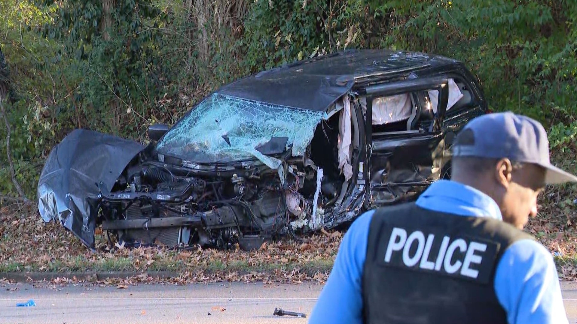 St. Louis County police officer dies after head-on crash | ksdk.com