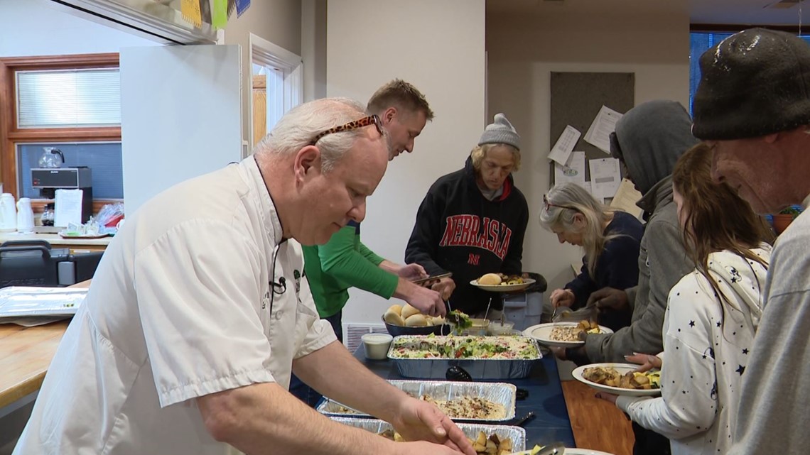 St. Louis-area chef serves up kindness for people experiencing homelessness